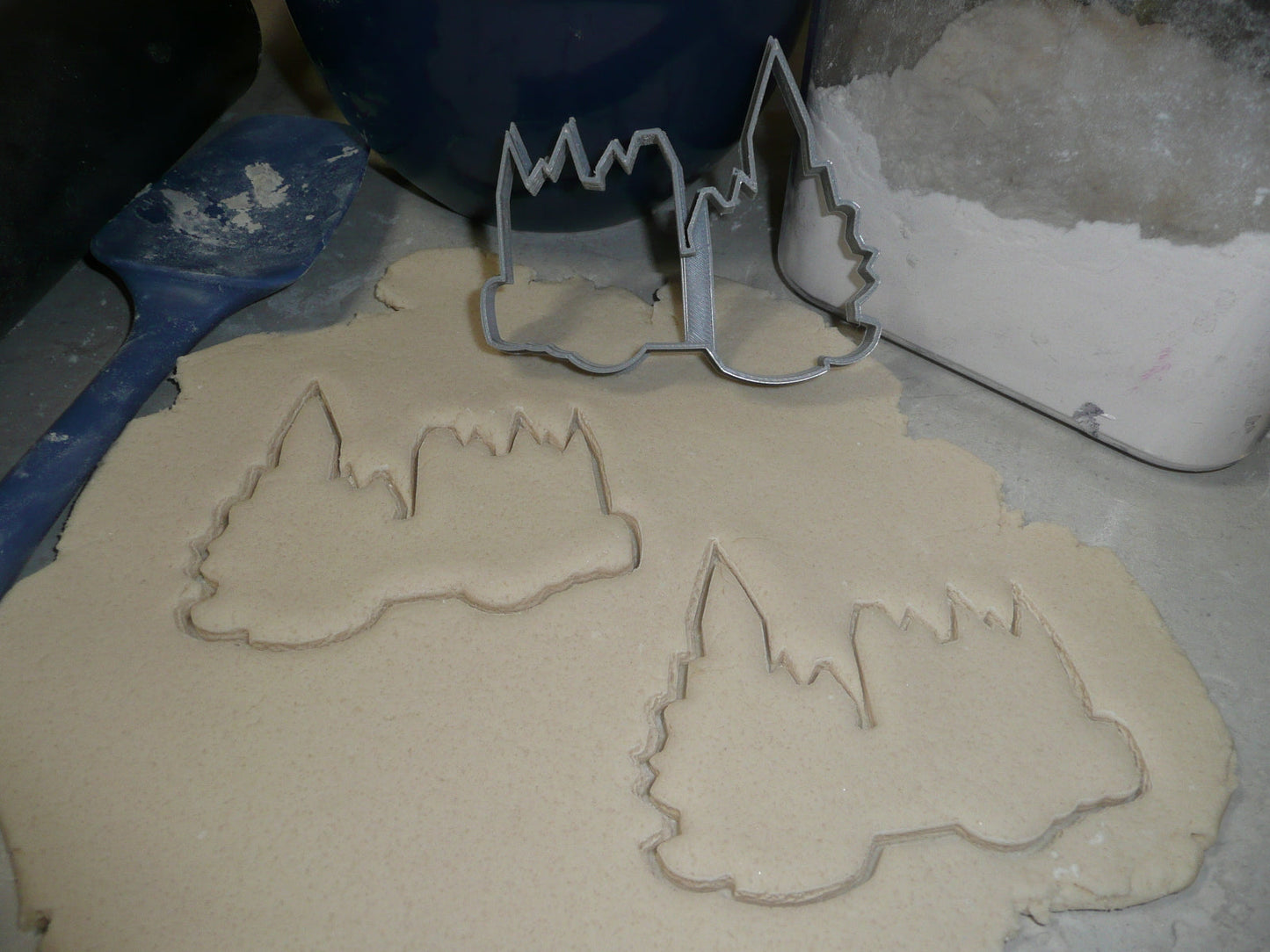 Hogwarts Castle Harry Potter School Of Witchcraft Cookie Cutter USA PR2422