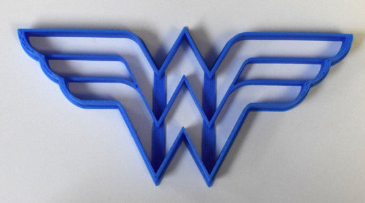 6x Wonder Woman Fondant Cutter Cupcake Topper Size 1.75" USA FD511