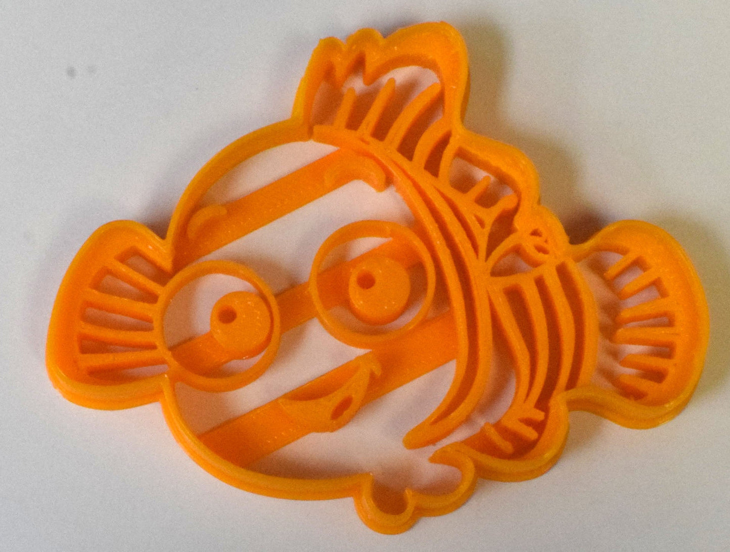 6x Finding Nemo Fondant Cutter Cupcake Topper Size 1.75" USA FD523