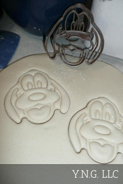 Mickey And Minnie Mouse With Pluto The Pup Set Of 3 Cookie Cutters USA PR1413