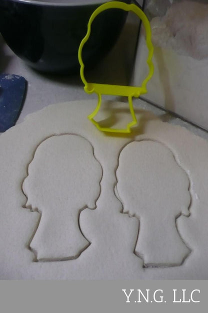 Sarah Full Body Outline Hocus Pocus Halloween Movie Cookie Cutter USA PR3062