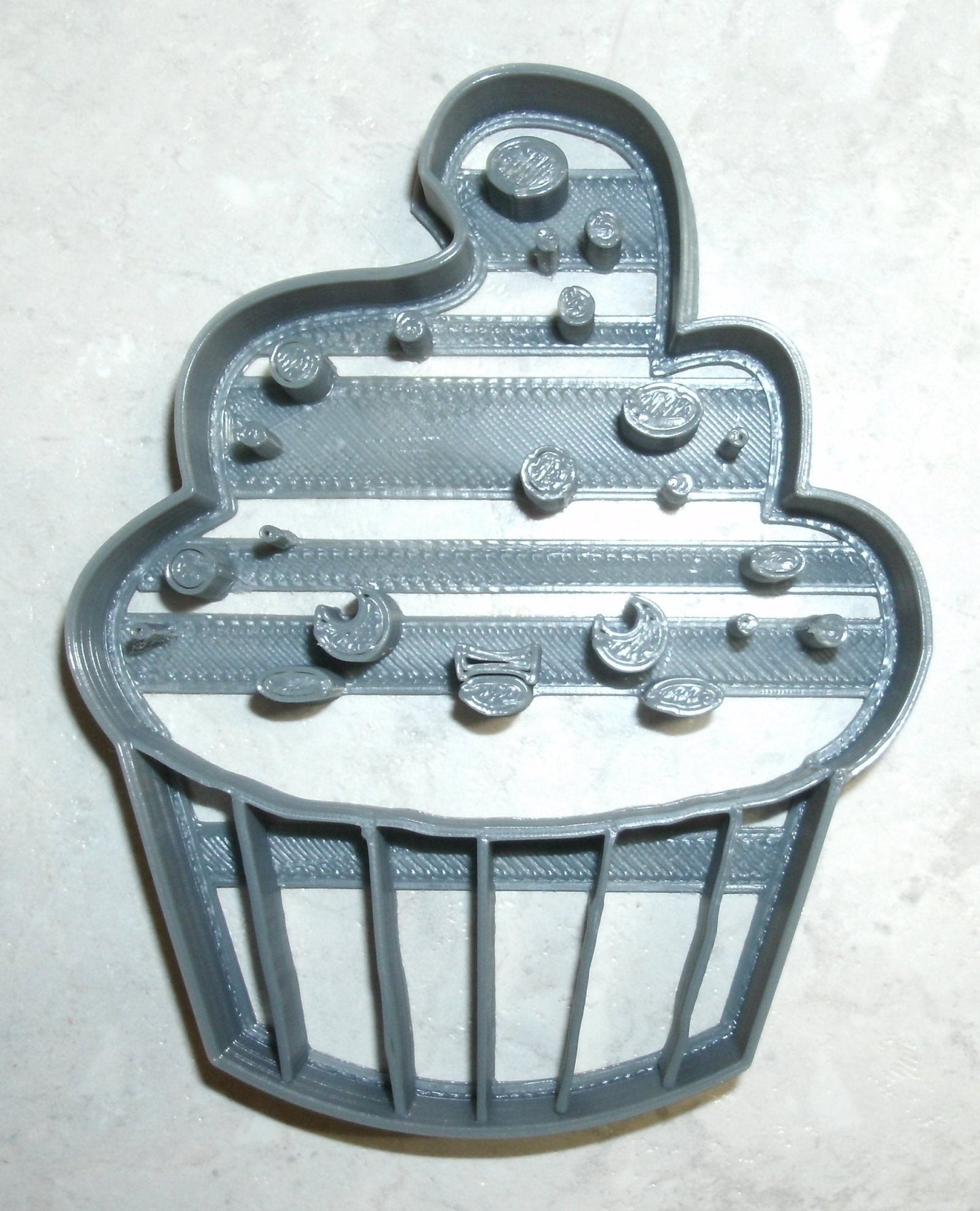 6x Cupcake Fondant Cutter Cupcake Topper Size 1.75" USA FD618