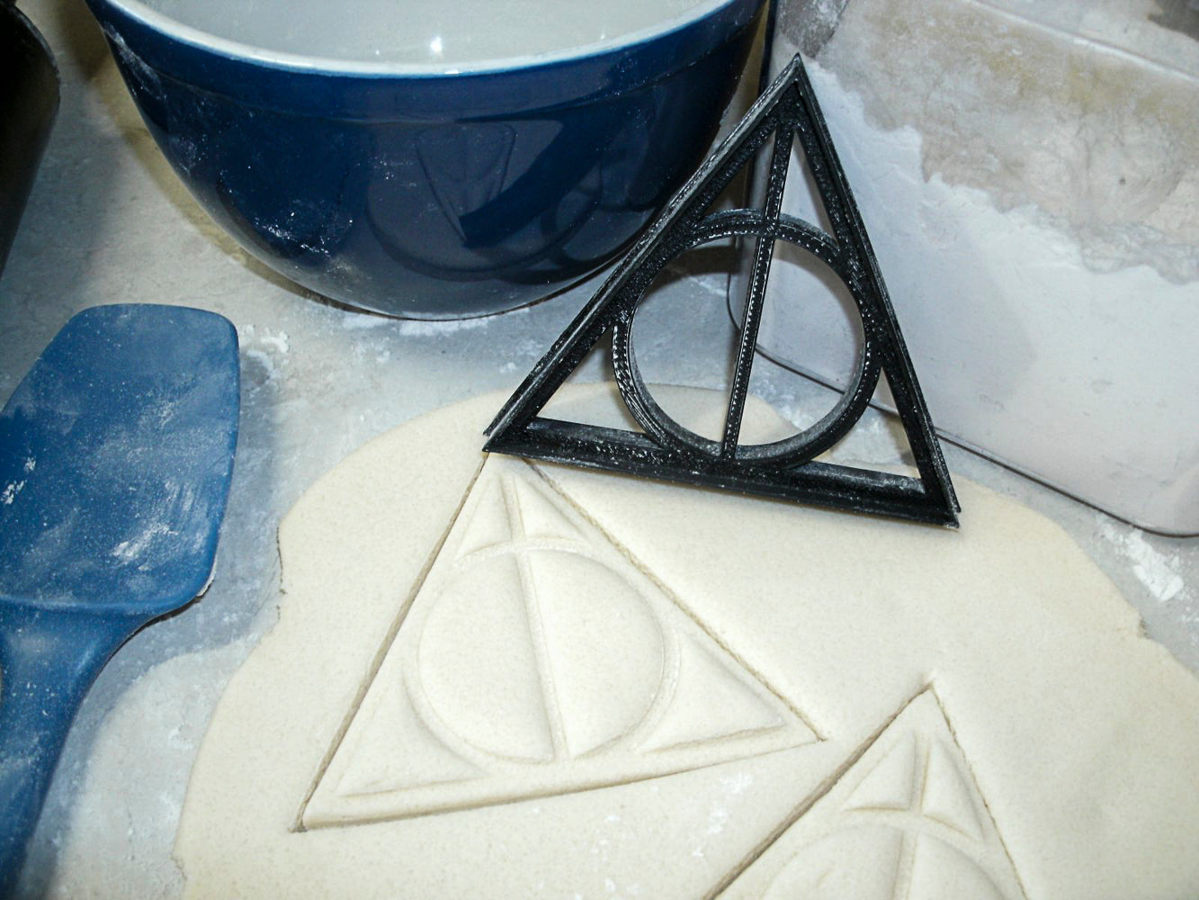 Harry Potter Wizard Deathly Hallows Snitch Set Of 4 Cookie Cutters USA PR1071