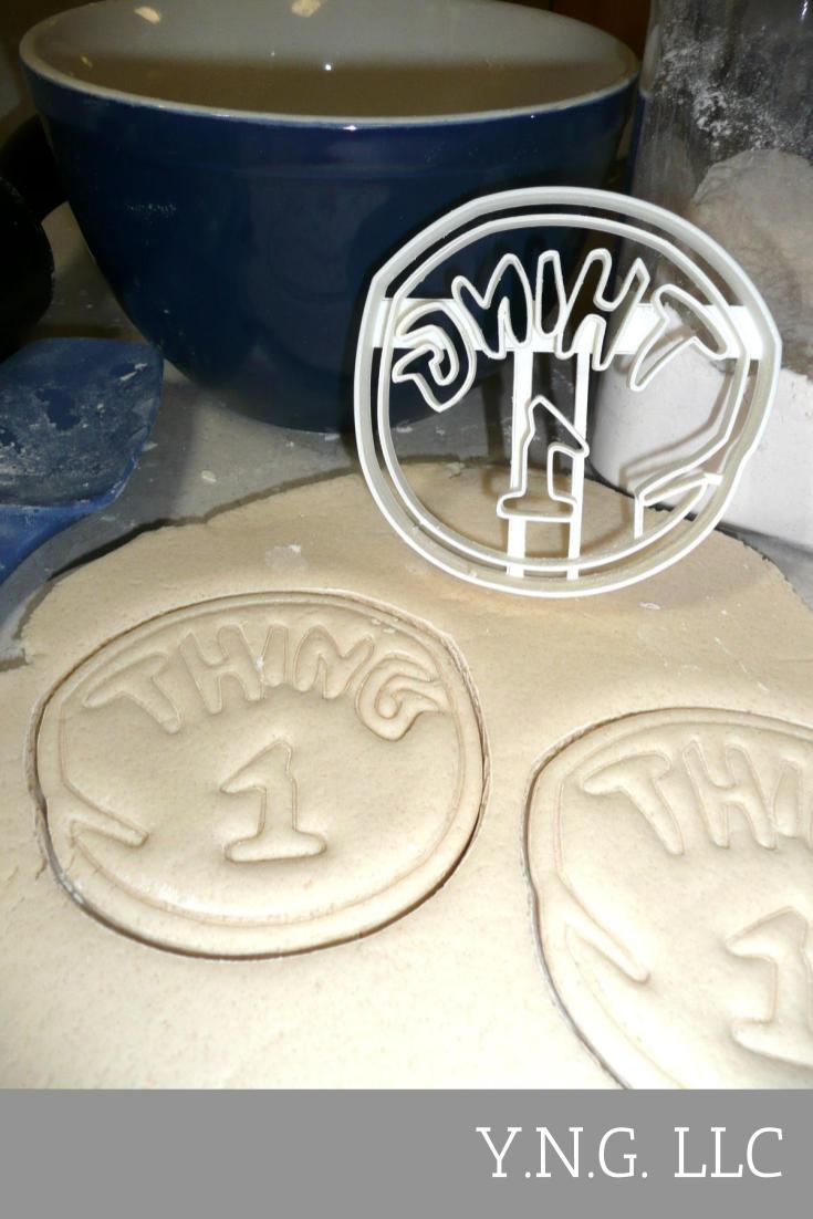 Thing 1 And 2 Cat In The Hat Dr. Seuss Twins Set Of 2 Cookie Cutters USA PR1160