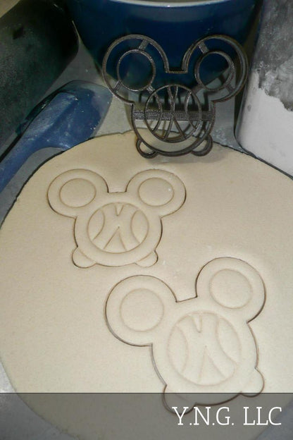 Mickey Mouse Head Pretzel Snack Food Cartoon Character Cookie Cutter USA PR3305
