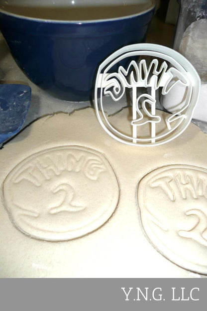 Thing 1 And 2 Cat In The Hat Dr. Seuss Twins Set Of 2 Cookie Cutters USA PR1160