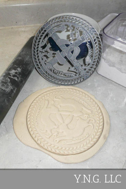 Bunny Rabbits Detailed Easter Dessert 7.5 Inch Pie Top Topper Cutter USA PR3320