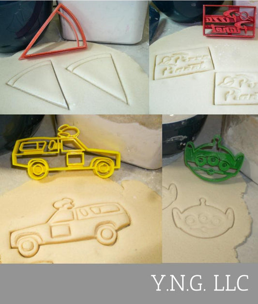 Pizza Planet Toy Story Alien Claw Game Set Of 4 Cookie Cutters USA PR1179