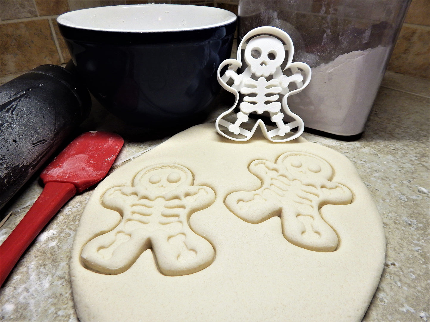 Gingerbread Skeleton Man Body Bone Bones Halloween Party Cookie Cutter USA PR113