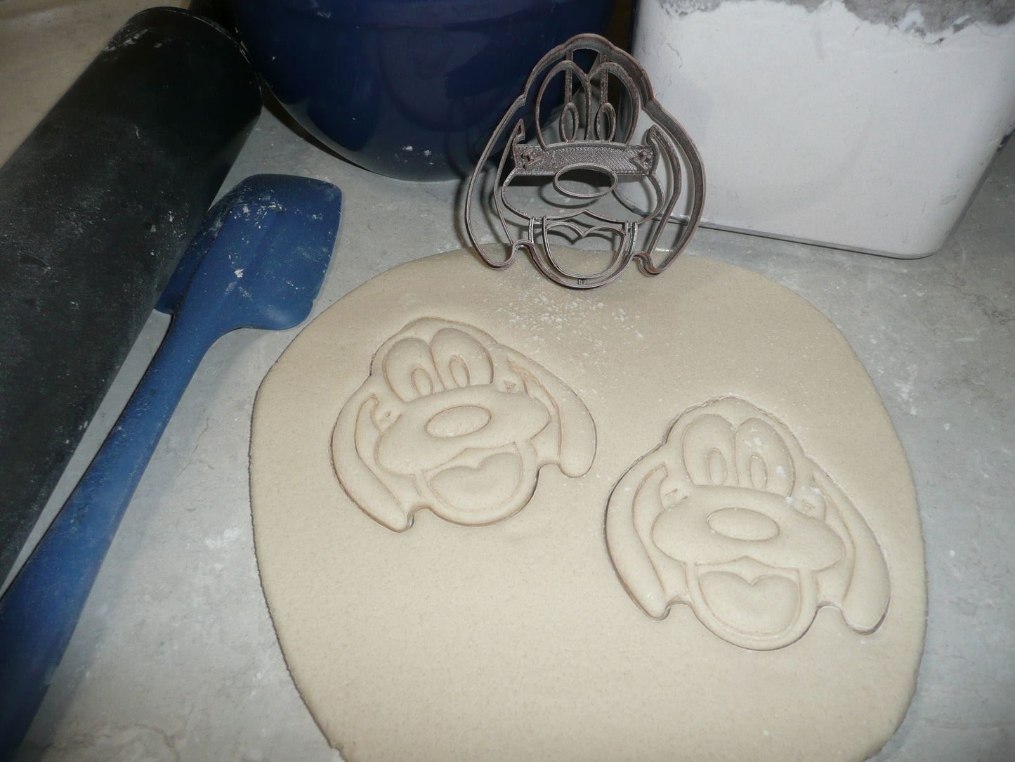 Mickey And Minnie Mouse With Pluto The Pup Set Of 3 Cookie Cutters USA PR1413