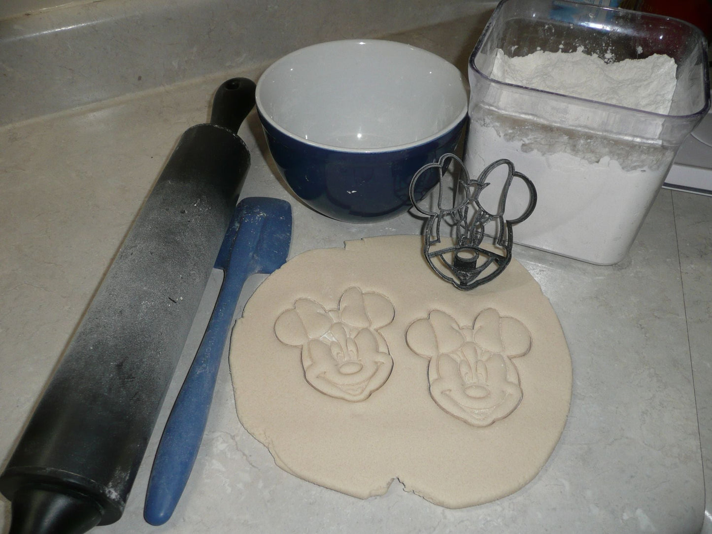 Minnie Mouse With Bow Detailed Face Cartoon Character Cookie Cutter USA PR3025