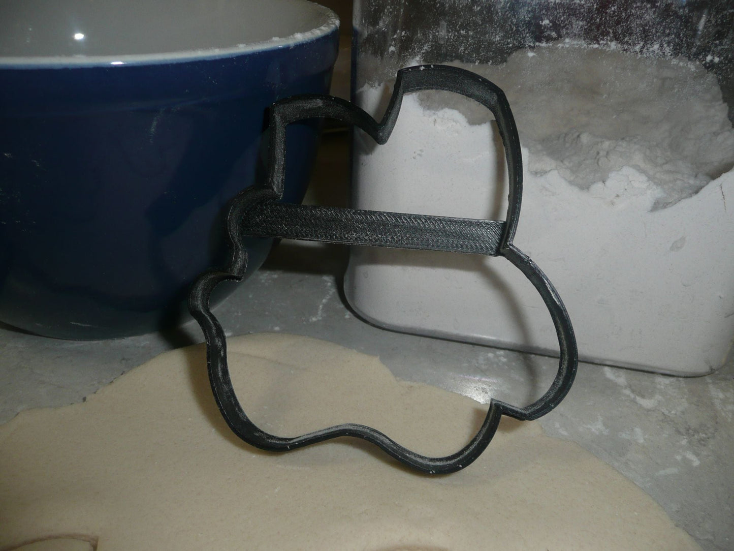 Monster Hand Outline Scary Creature Halloween Cookie Cutter USA PR3124