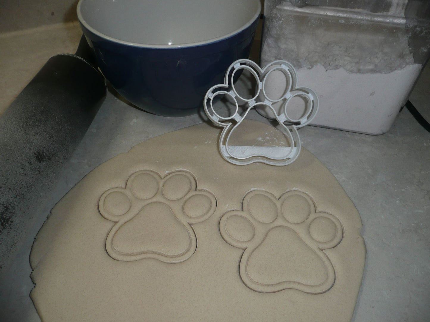 Large Paw Print Dog Cat Wolf Coyote Bobcat Cougar Cookie Cutter USA PR3216