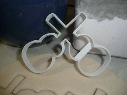 Dual Guitars Crossed Outline Two 2 Dueling Cookie Cutter USA PR3241