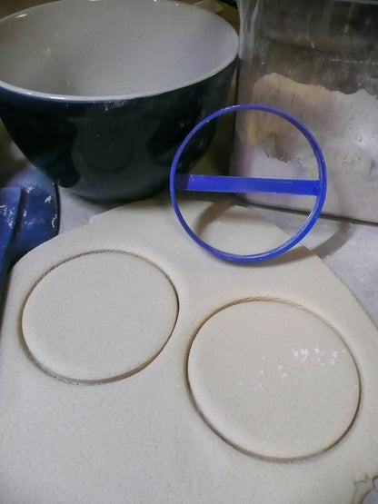 Round Circle Shape 3 And One Half 3.5 Inch Diameter Cookie Cutter USA PR3044