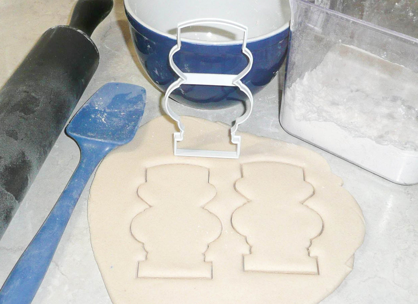 Robot Outline Human Shaped Machine Sci Fi Computer Toy Cookie Cutter USA PR3139