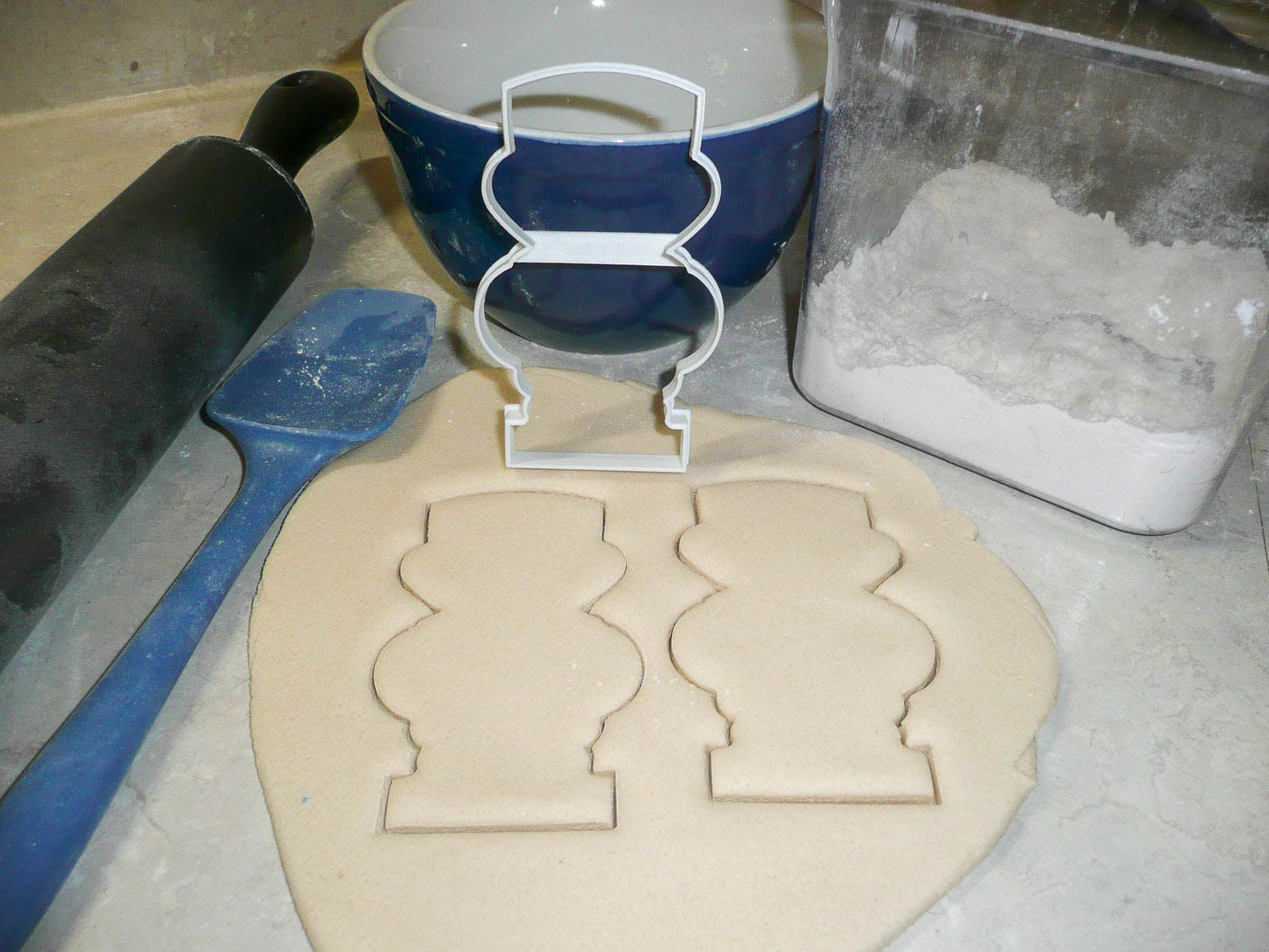 Robot Outline Human Shaped Machine Sci Fi Computer Toy Cookie Cutter USA PR3139