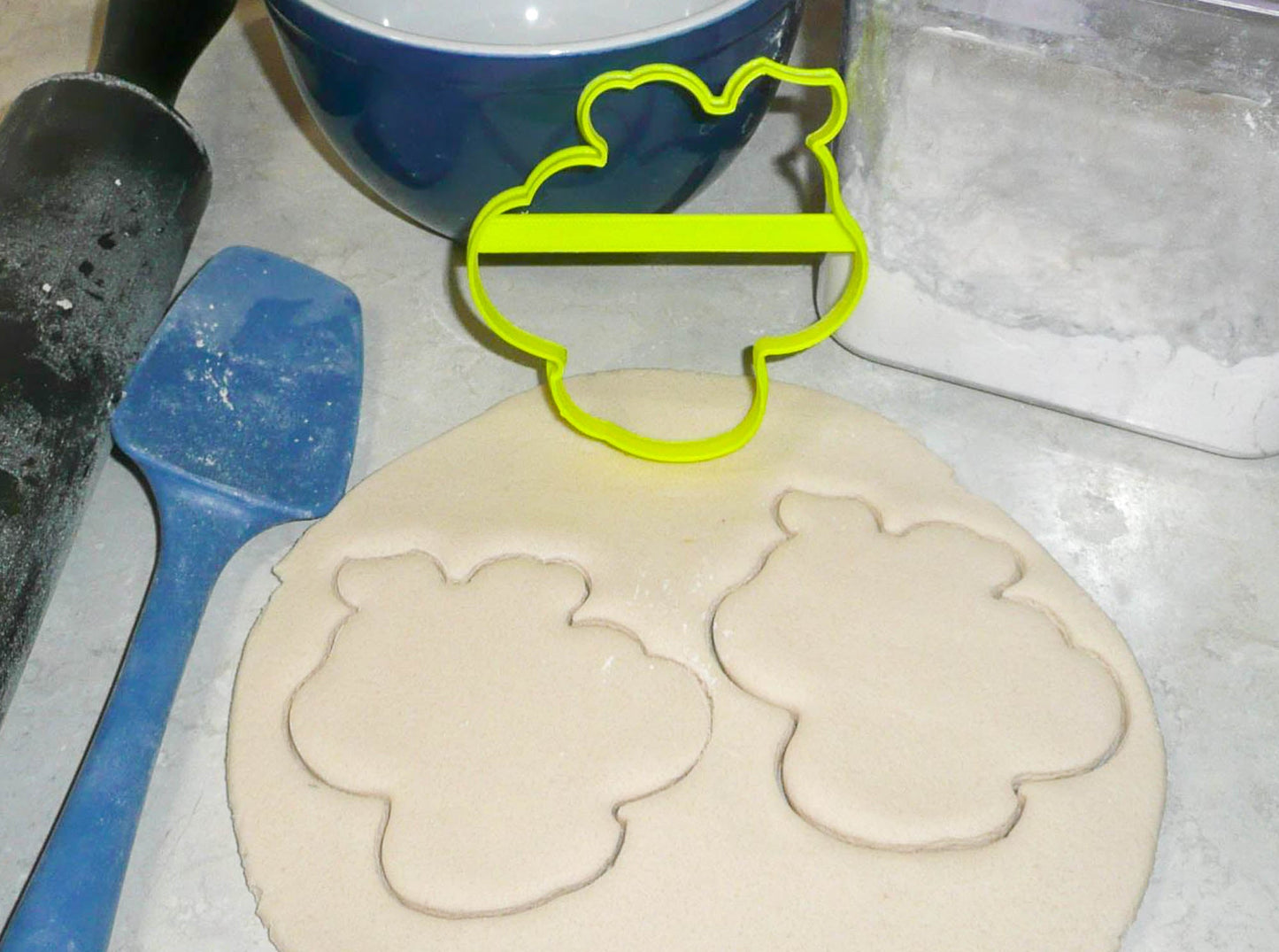 Bee Outline Buzzing Honey Bumblebee Wasp Hornet Insect Cookie Cutter USA PR3133