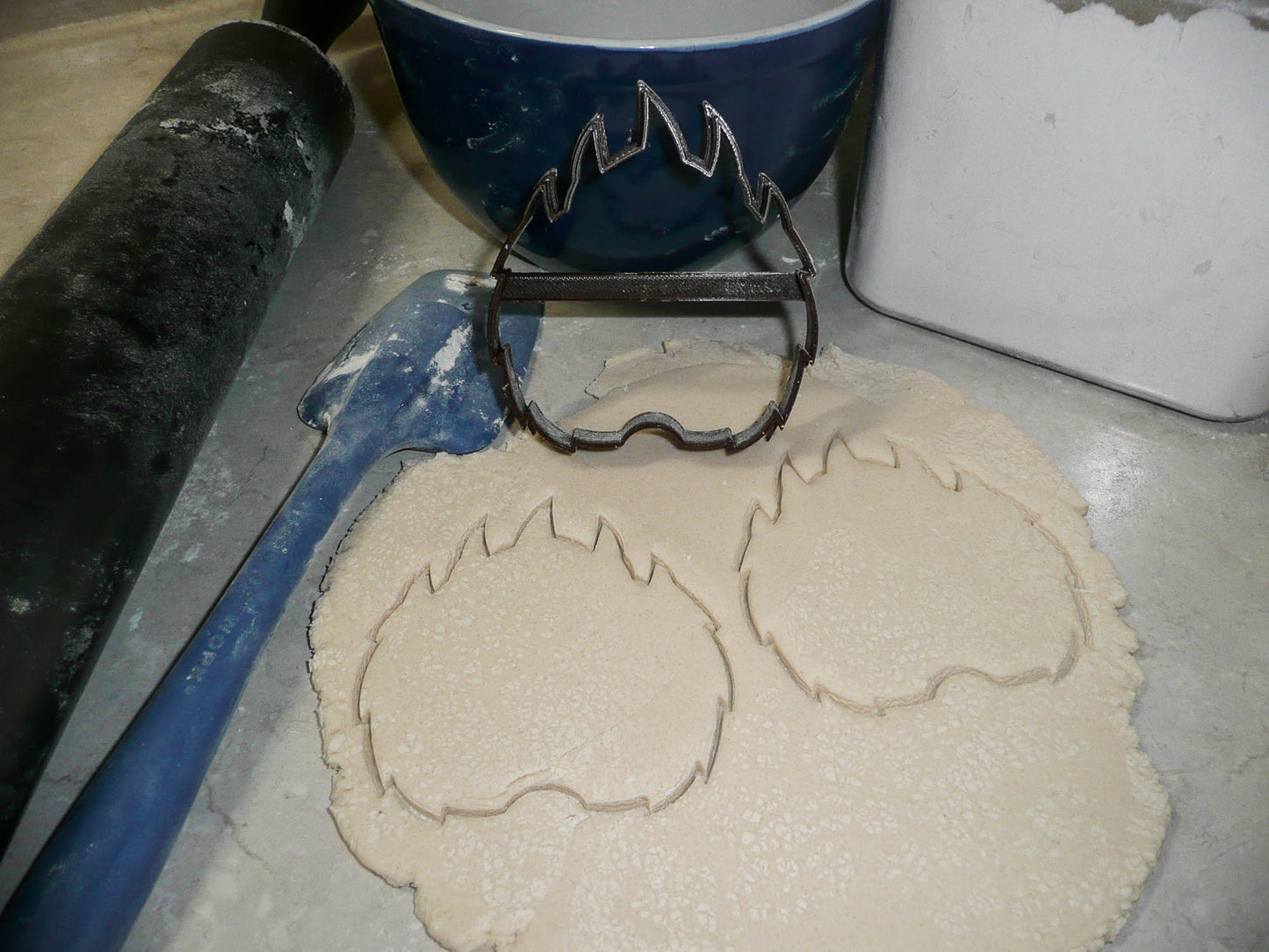Bear Paw Outline Furry Print With Claws Wild Animal Cookie Cutter USA PR3253