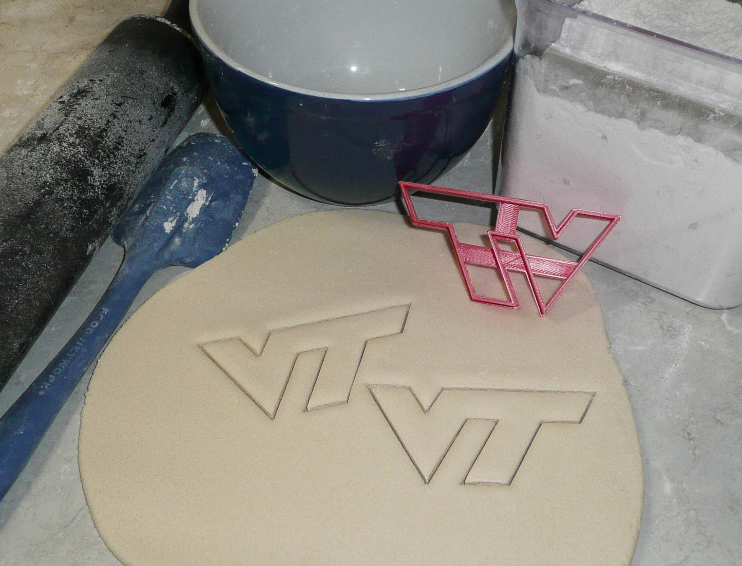 Virginia Tech University VT Letters Sports Athletics Cookie Cutter USA PR3283