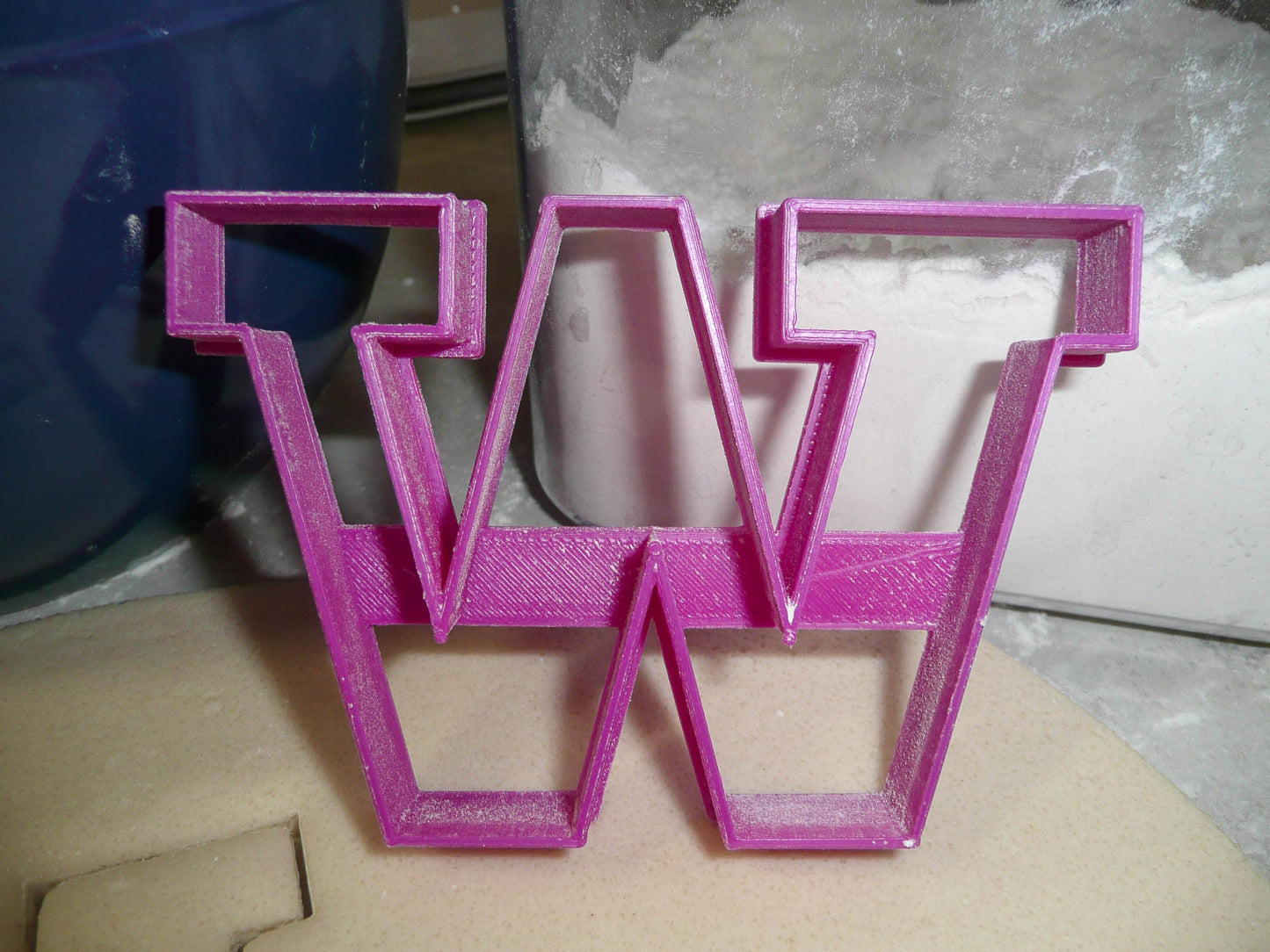 University of Washington Huskies W Letter Athletics Cookie Cutter USA PR3015