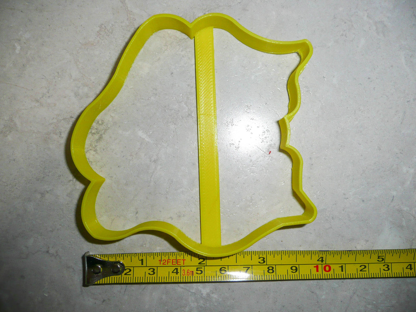Sarah Sanderson Face Outline Hocus Pocus Halloween Cookie Cutter USA PR3067