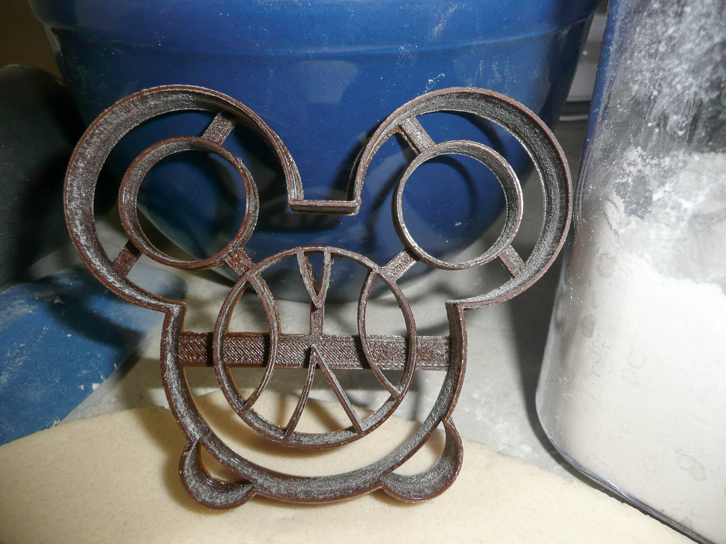 Mickey Mouse Head Pretzel Snack Food Cartoon Character Cookie Cutter USA PR3305