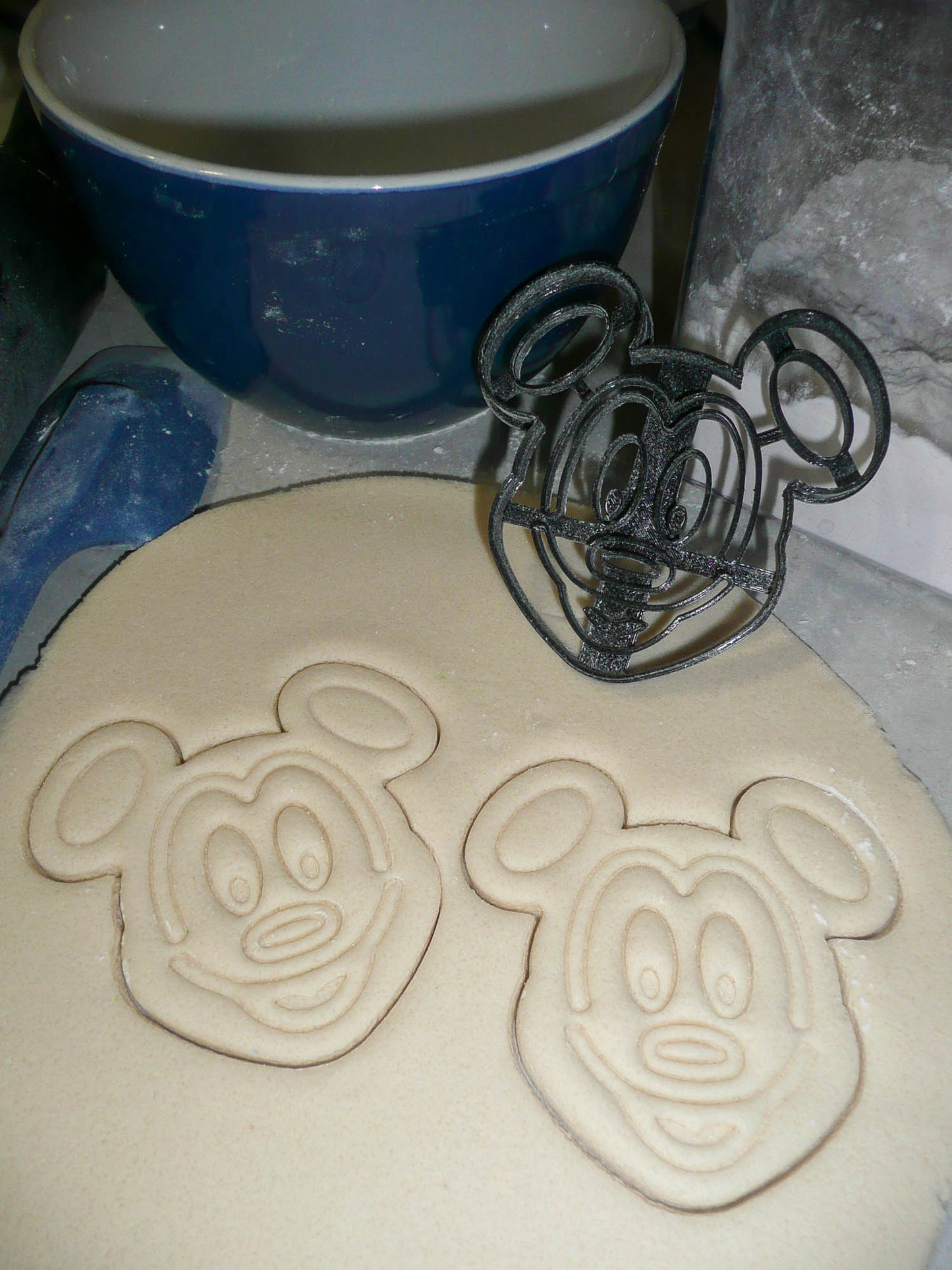 Mickey Minnie and Friends Face Set Of 6 Cookie Cutters USA PR1569