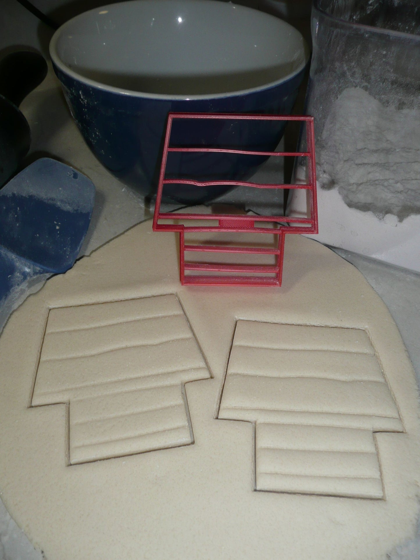 Snoopy Dog House Doghouse Peanuts Comic Cartoon Cookie Cutter USA PR3358