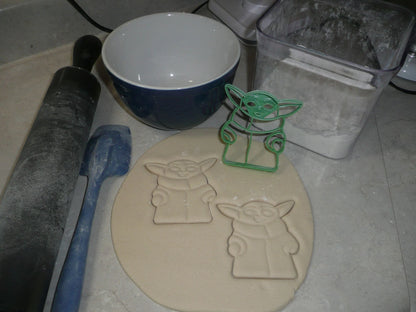 Baby Yoda Adorable Green Space Child Star Wars Cookie Cutter USA PR3321