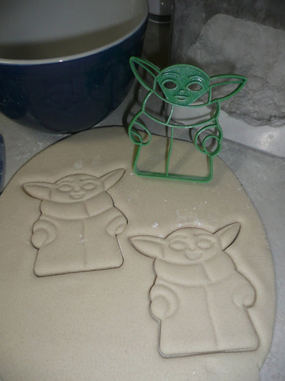 Baby Yoda Adorable Green Space Child Star Wars Cookie Cutter USA PR3321