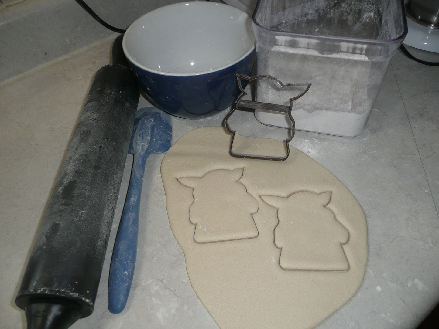 Baby Yoda Outline Pose 2 Adorable Space Child Star Wars Cookie Cutter USA PR3357