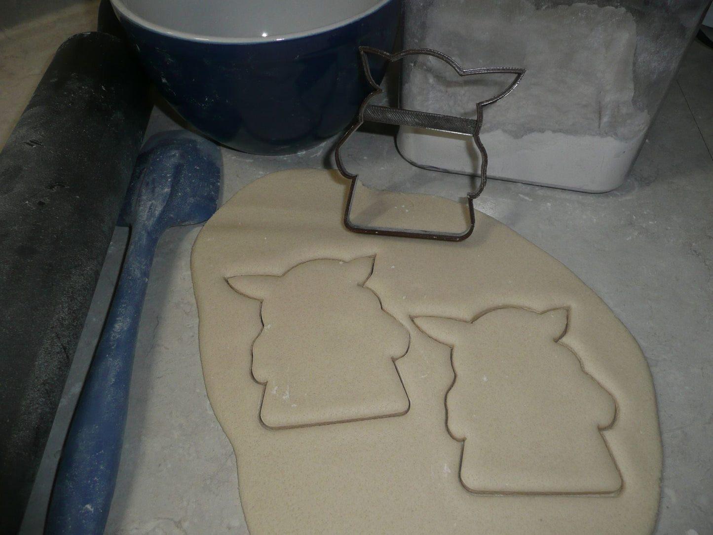 Baby Yoda Outline Pose 2 Adorable Space Child Star Wars Cookie Cutter USA PR3357