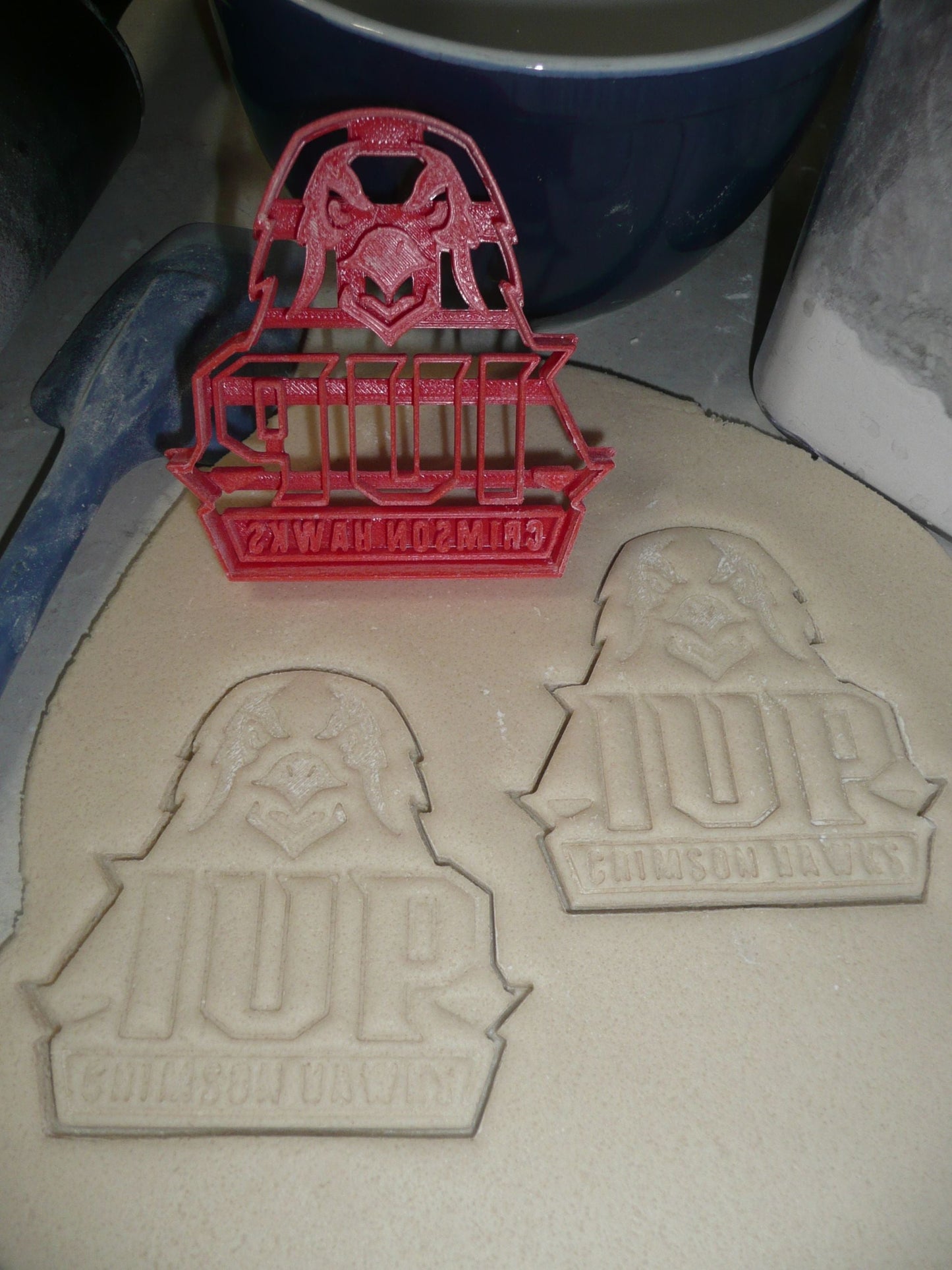 IUP Indiana University Pennsylvania Crimson Hawks Cookie Cutter USA PR3381