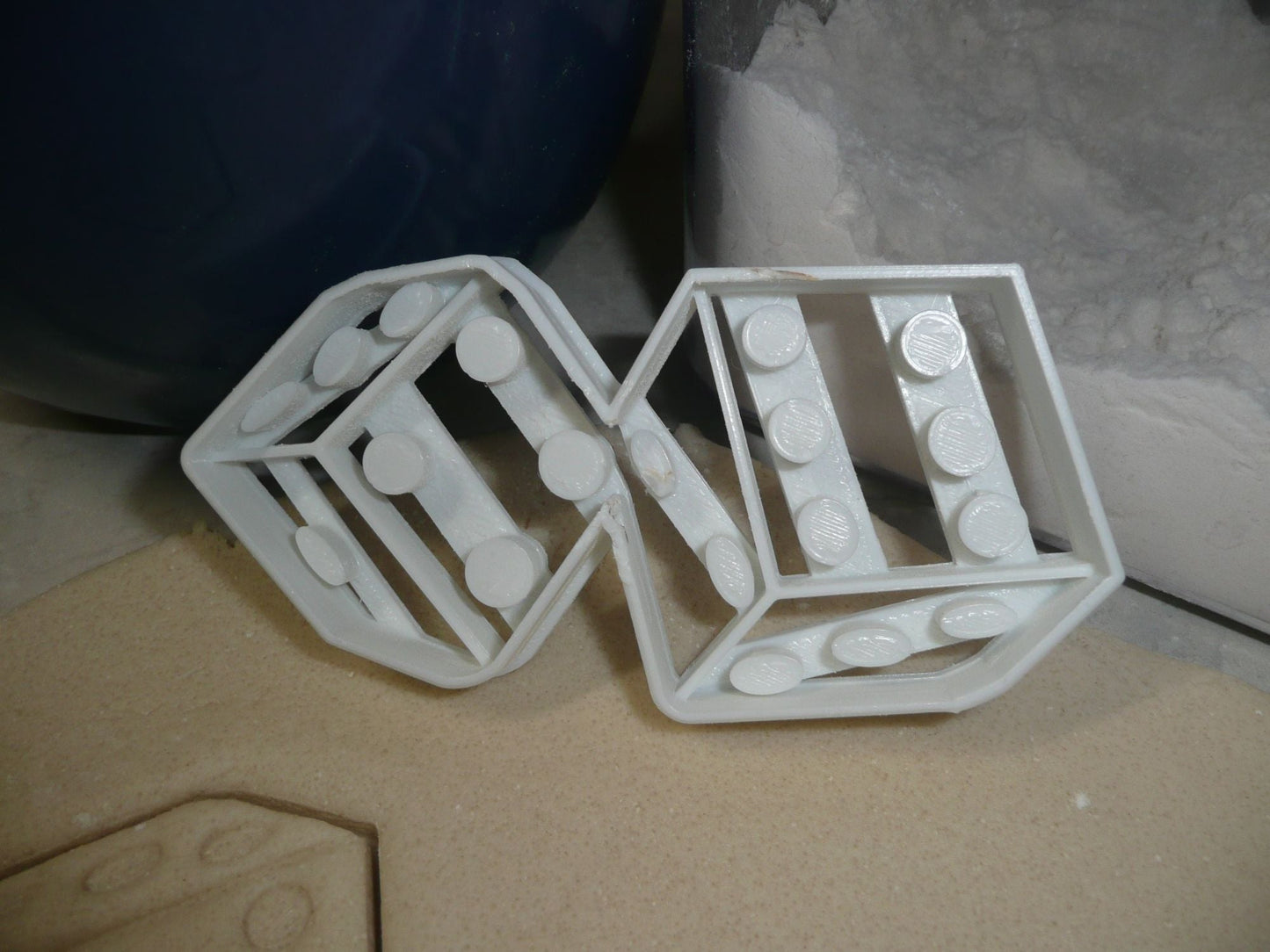 Pair Of Dice Board Game Roll Cards Poker Cookie Cutter Baking Tool USA PR3387