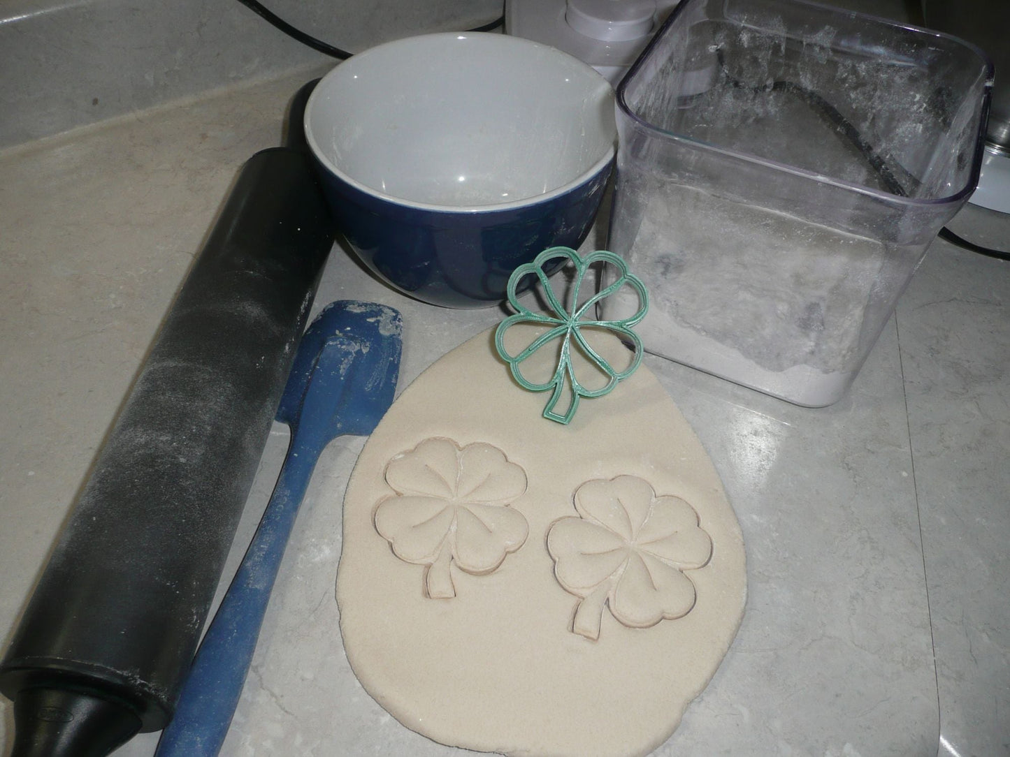 Cloverleaf Lucky 4 Leaf Clover Shamrock Good Luck Cookie Cutter USA PR2288