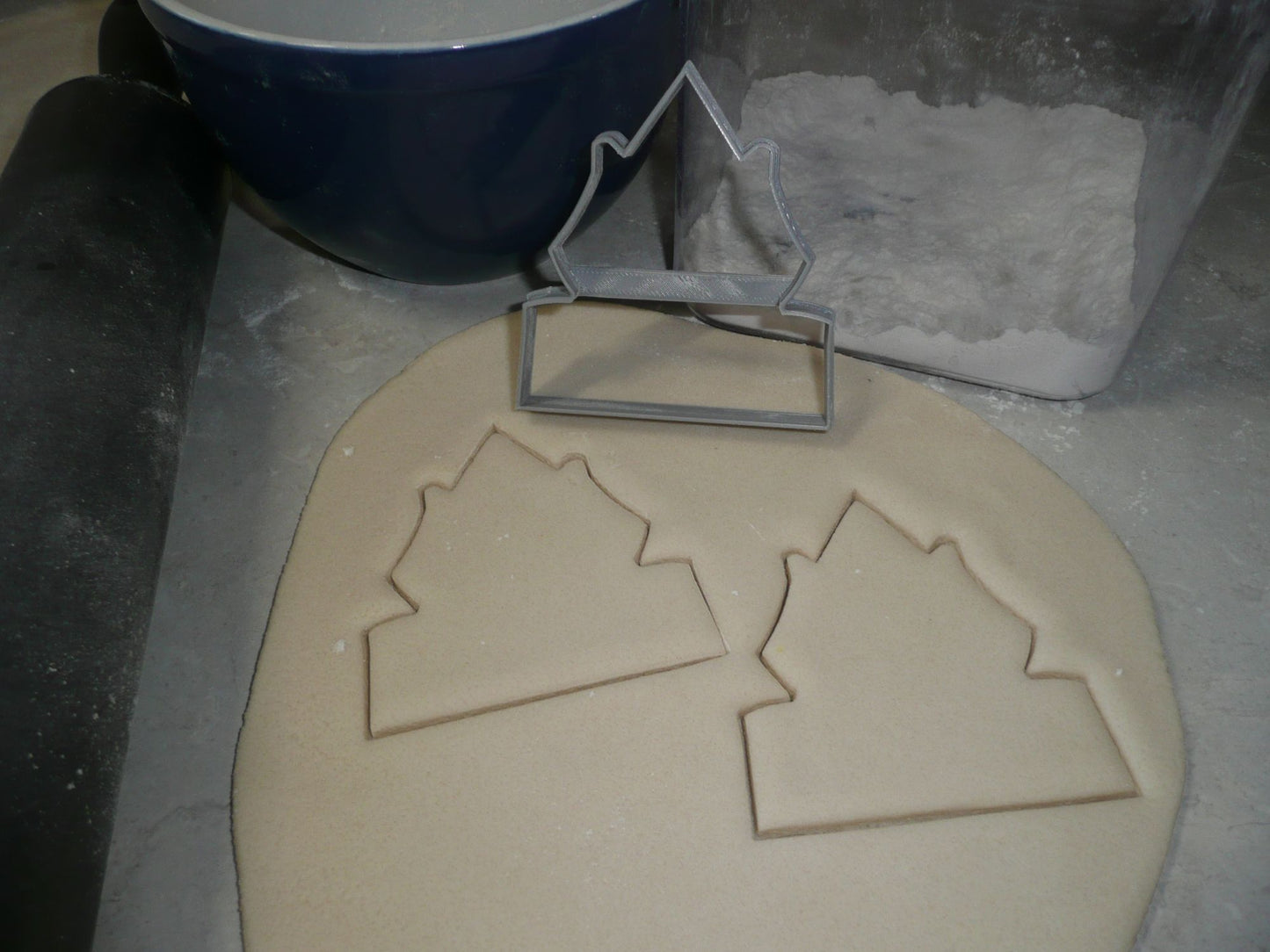 Knight in Shining Armor Medieval Set of 3 Cookie Cutters USA PR1514