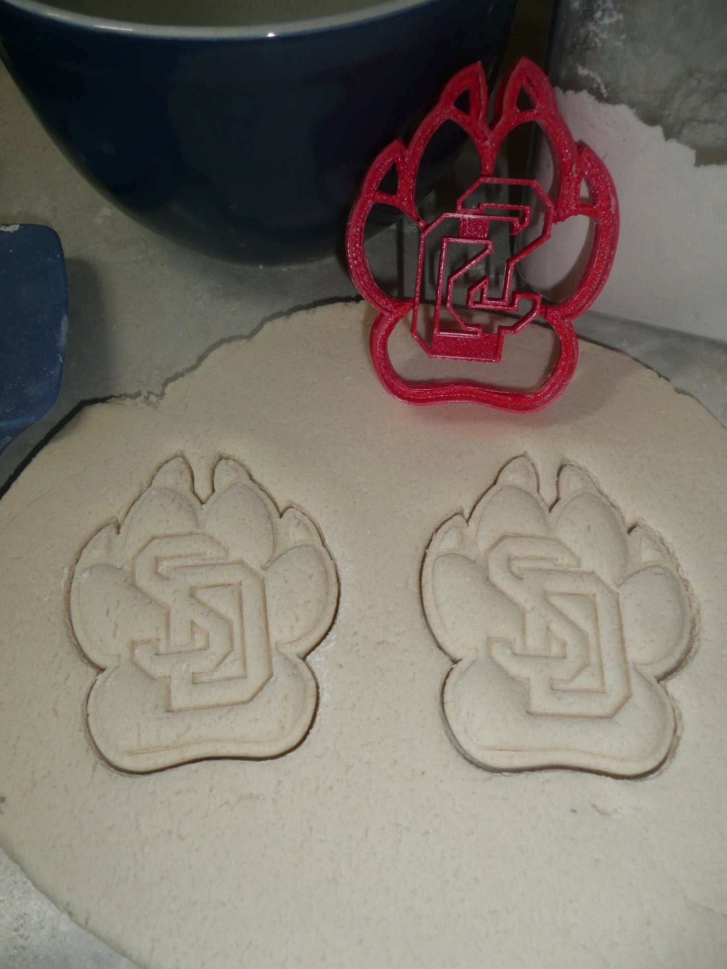 University of South Dakota Coyote Paw Cookie Cutter USA PR3870