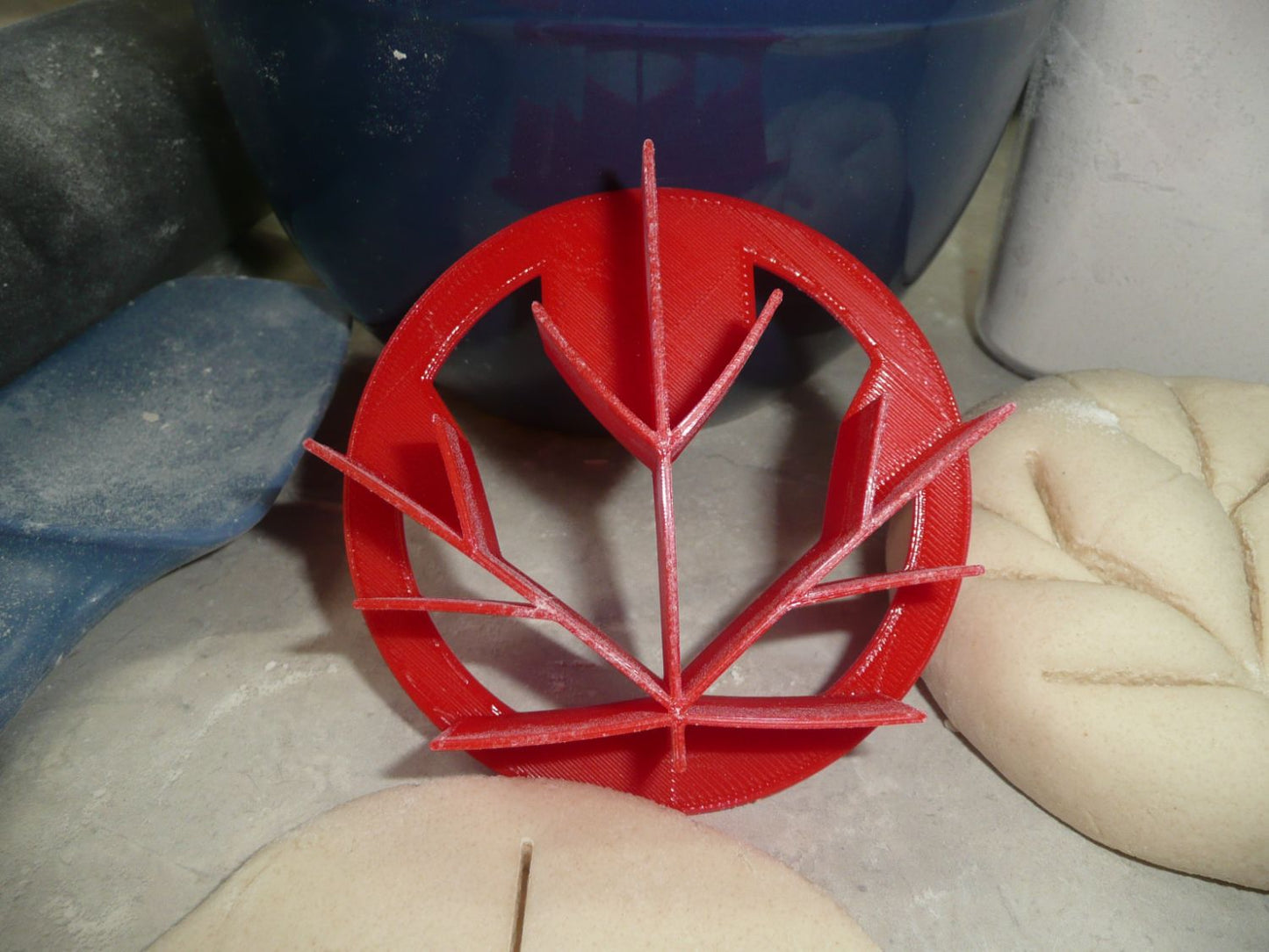 Maple Leaf Set Of 2 Sizes Concha Cutters Bread Stamps Made in USA PR1774