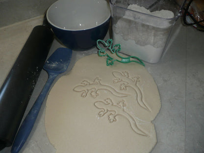 Gecko Lizard Outline Warm Climate Reptile Cookie Cutter Made In USA PR2145