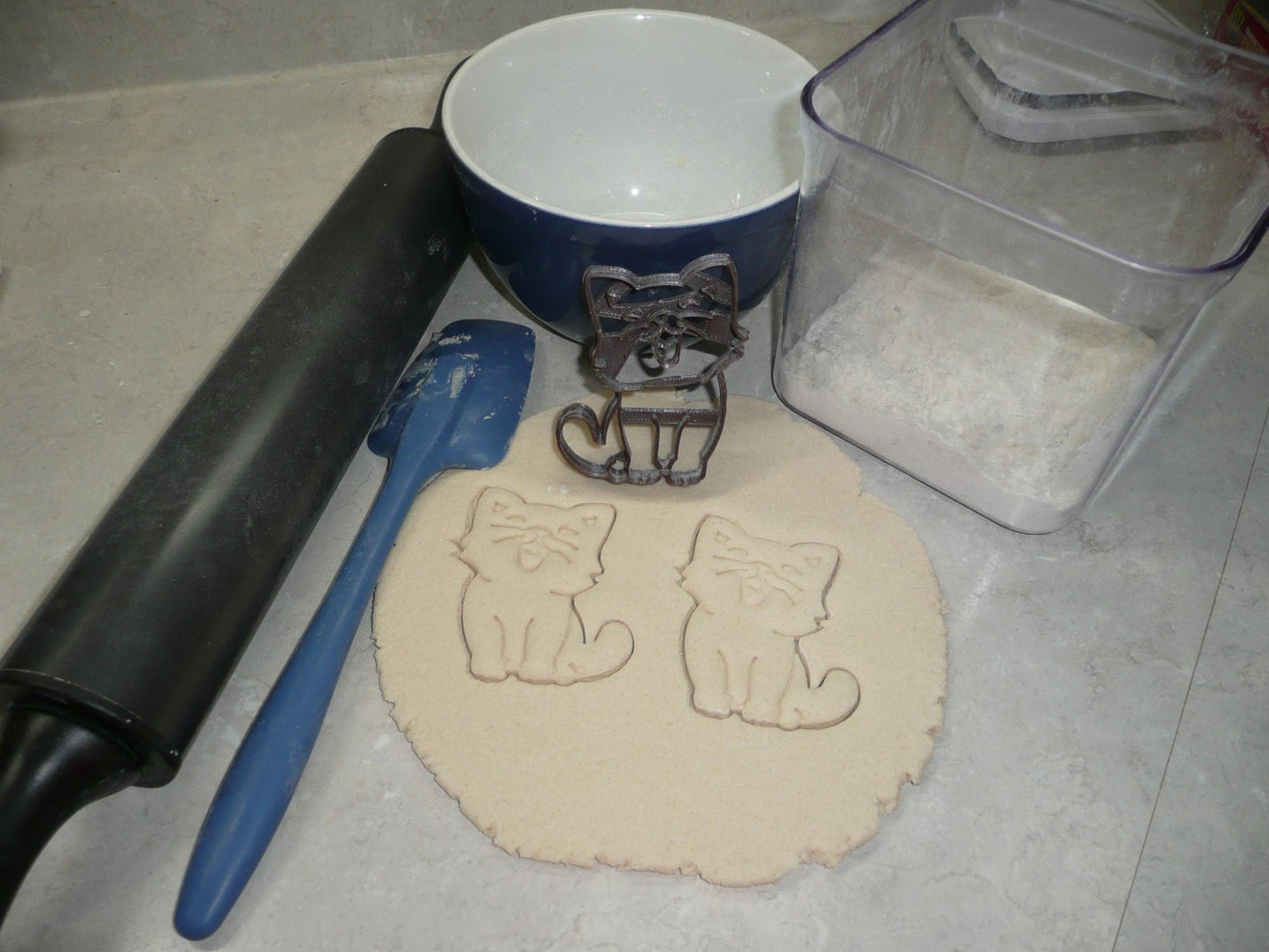 Yawning Smiling Cat Kitty Animal Cookie Cutter Made in USA PR2360