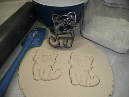 Yawning Smiling Cat Kitty Animal Cookie Cutter Made in USA PR2360