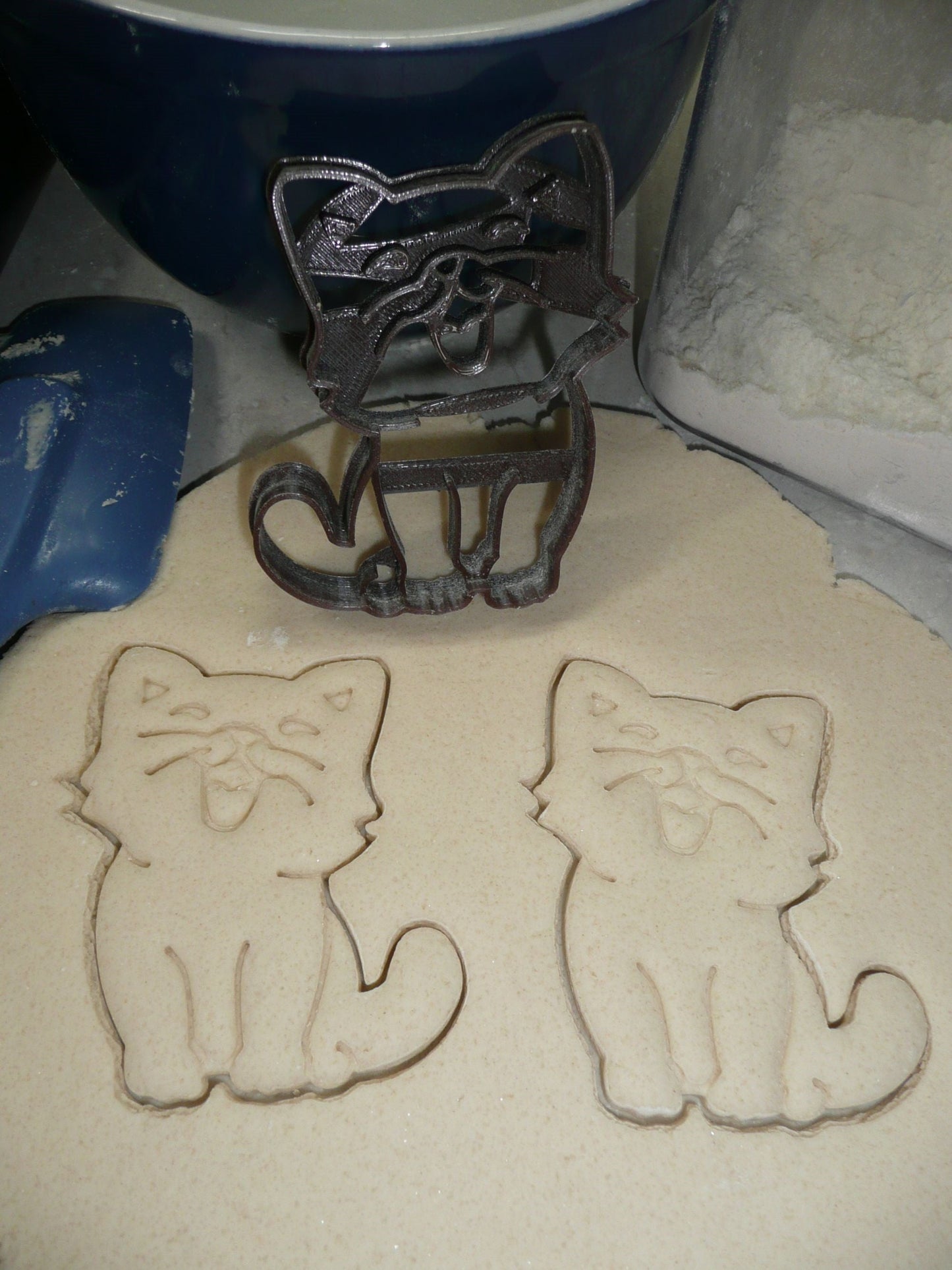 Yawning Smiling Cat Kitty Animal Cookie Cutter Made in USA PR2360