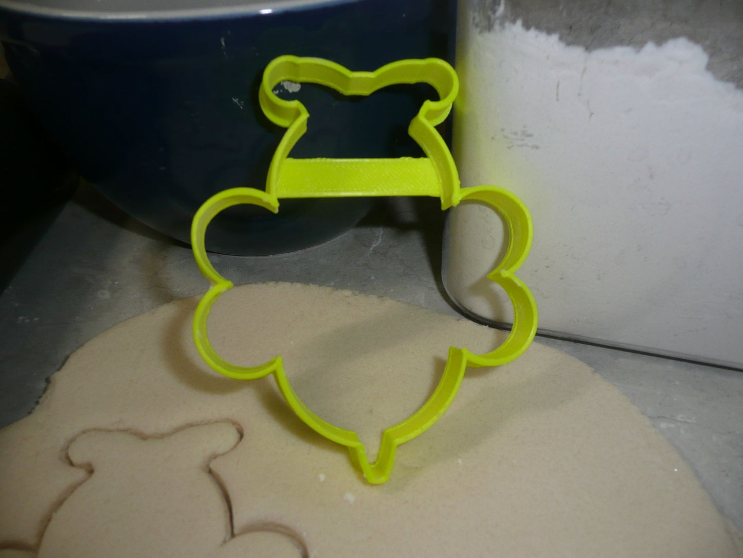 Bee Outline Bumblebee Flying Insect Pollen Honey Cookie Cutter USA PR3363