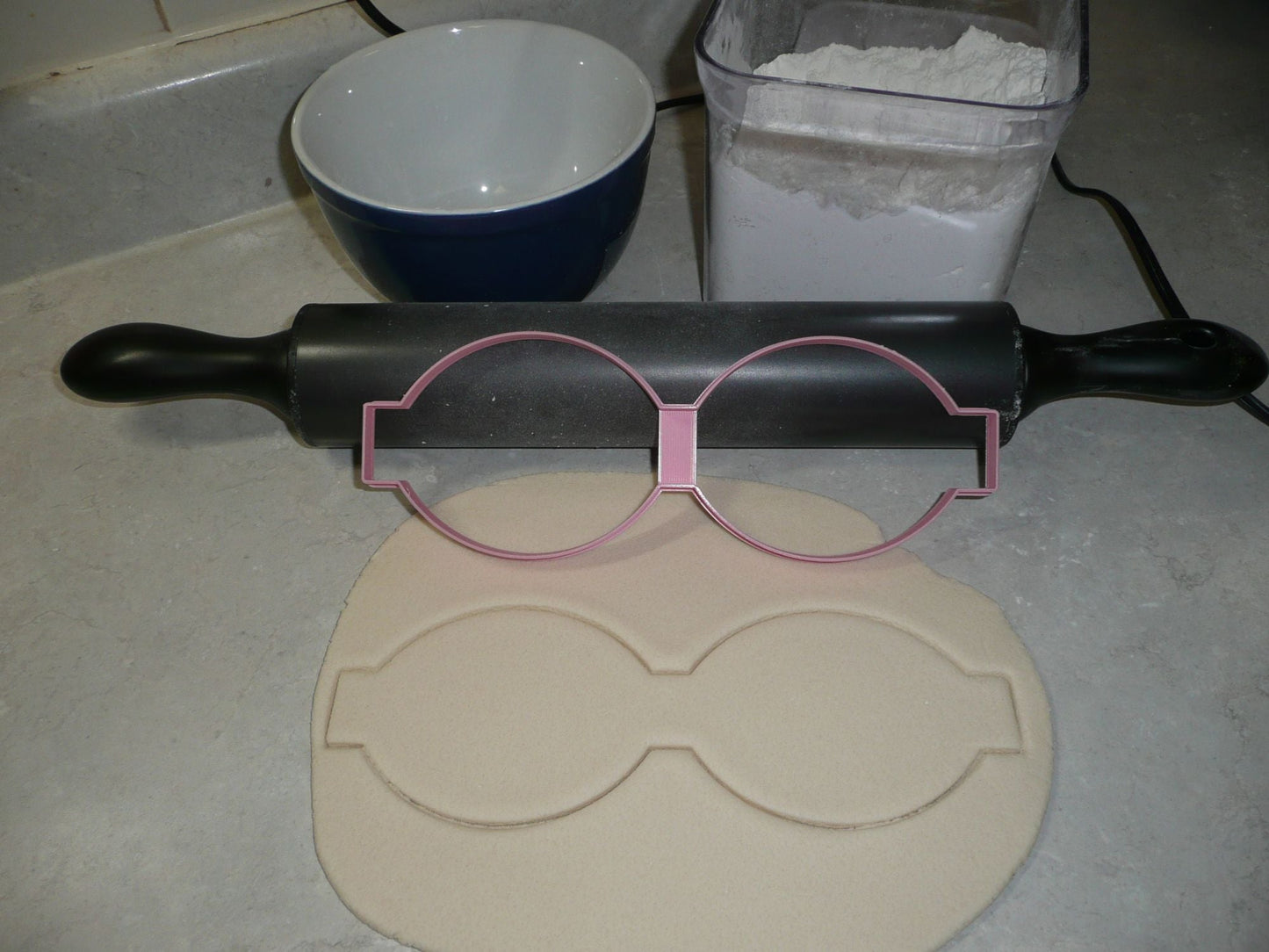 Full Size Cookie Cutter Bow Or 3D Fondant Cake Bow Baking Tool USA PR3371