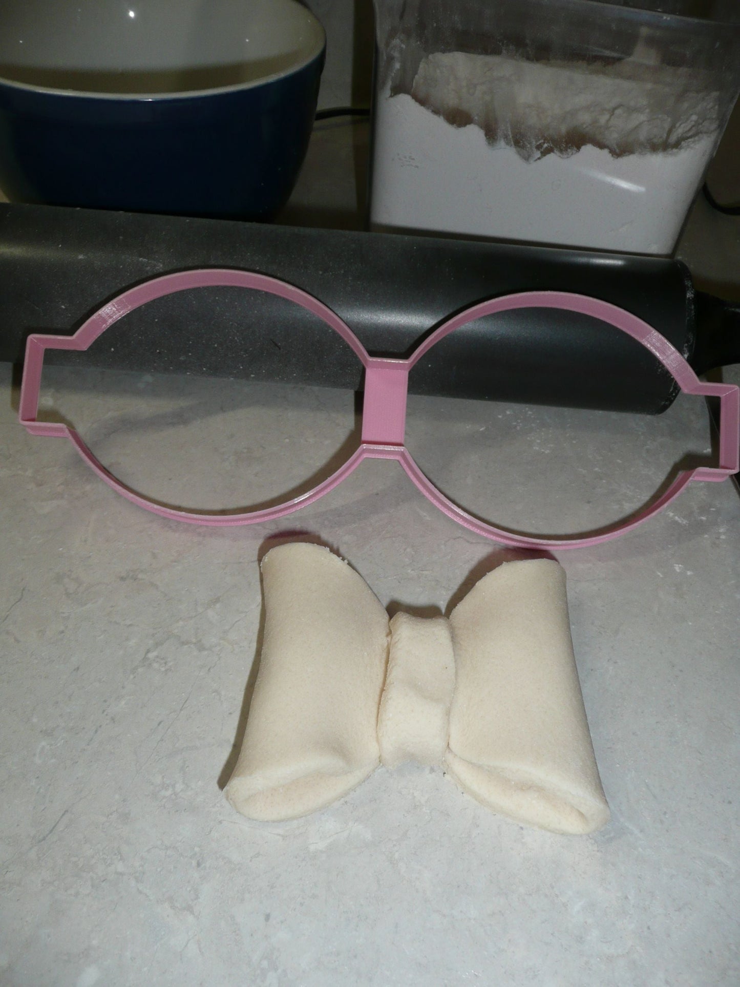 Full Size Cookie Cutter Bow Or 3D Fondant Cake Bow Baking Tool USA PR3371