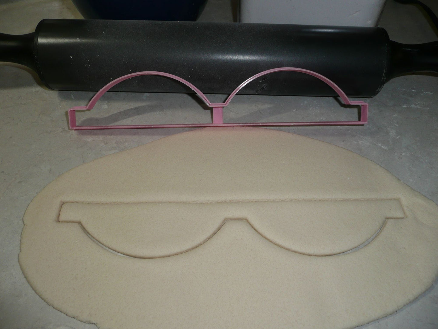 Half Size Cookie Cutter Bow Or 3D Fondant Cake Bow Baking Tool USA PR3372