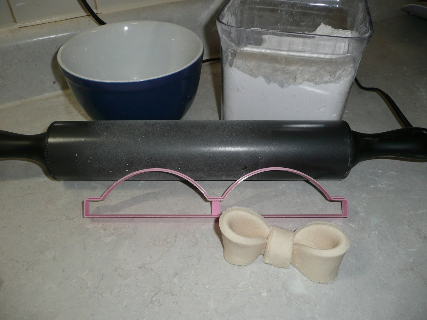 Half Size Cookie Cutter Bow Or 3D Fondant Cake Bow Baking Tool USA PR3372