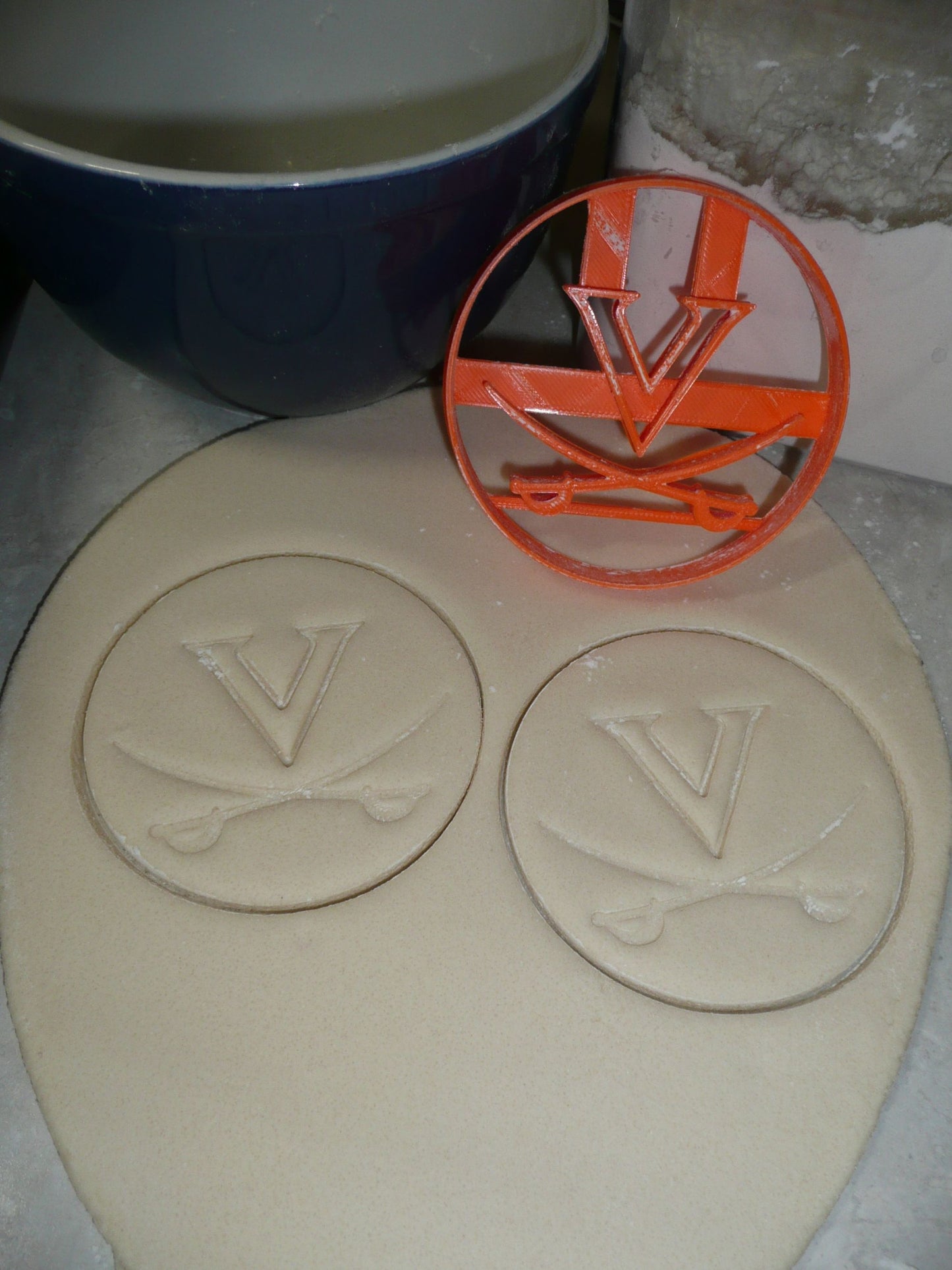 V Letter University of Virginia Cavaliers Athletics Cookie Cutter USA PR3444