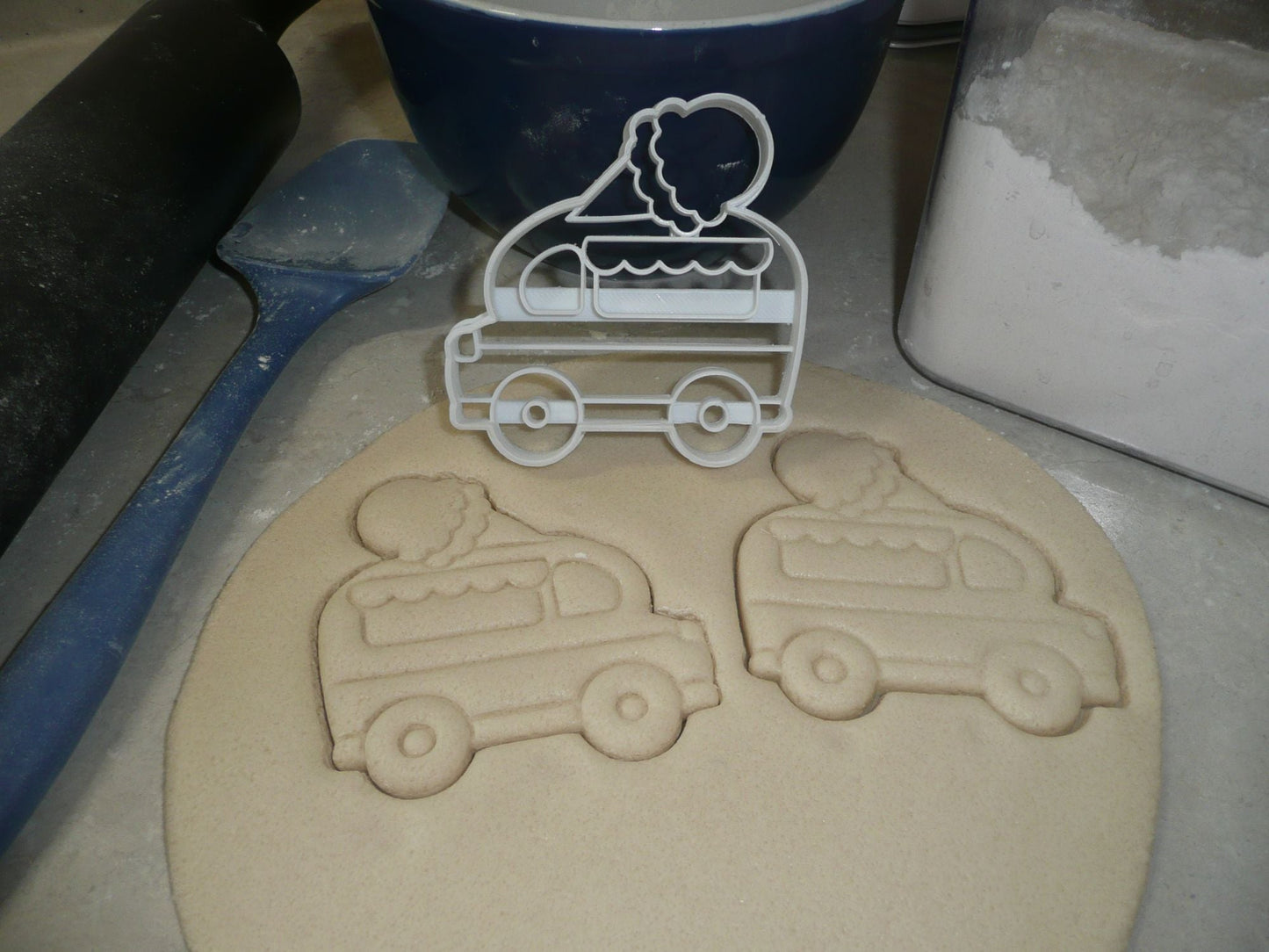 Ice Cream Truck Van Frozen Summer Treat Cookie Cutter Baking Tool USA PR3457